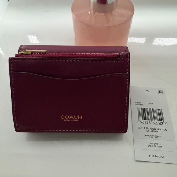 Coach Burgundy Leather Card Holder with Gold Logo - Picture 2 of 6